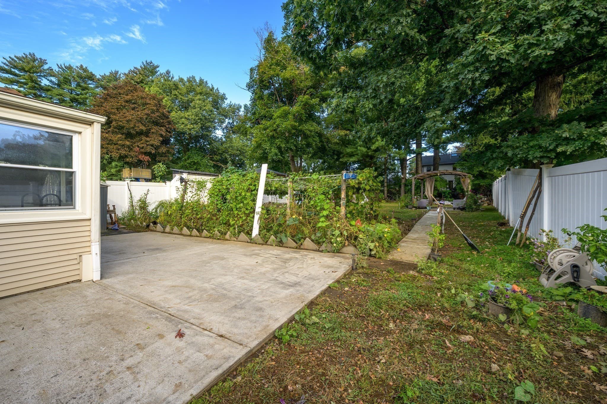 Single Family Residence at 66 Hillside Ave, West Springfield MA 01089, West Springfield, photo 26 of 30