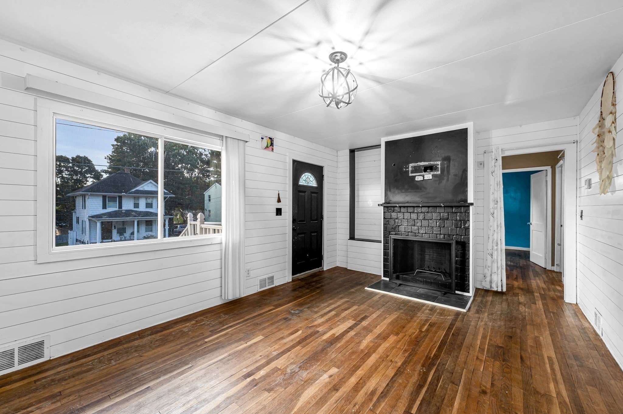 Single Family Residence at 66 Hillside Ave, West Springfield MA 01089, West Springfield, photo 7 of 30
