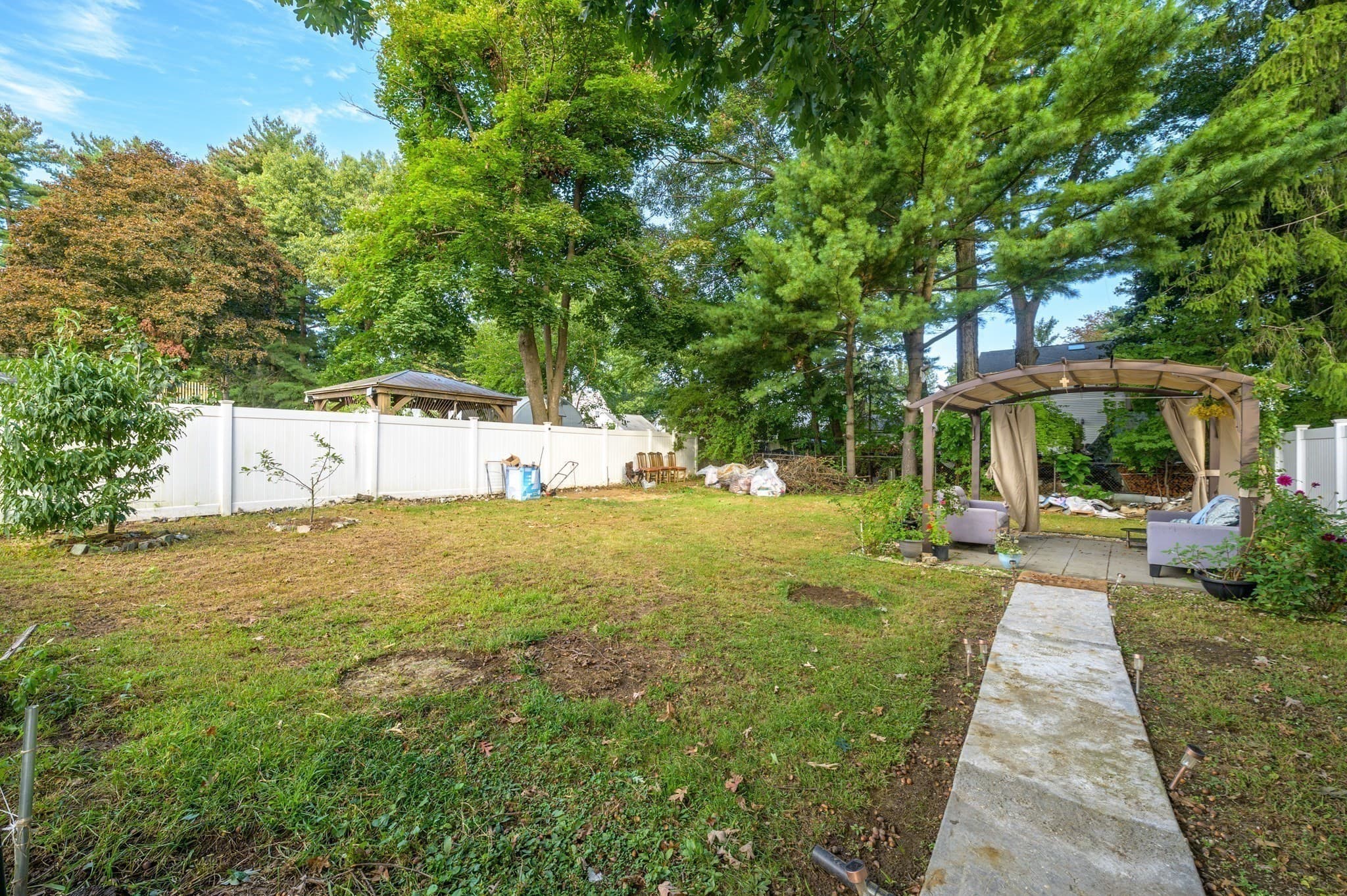 Single Family Residence at 66 Hillside Ave, West Springfield MA 01089, West Springfield, photo 28 of 30