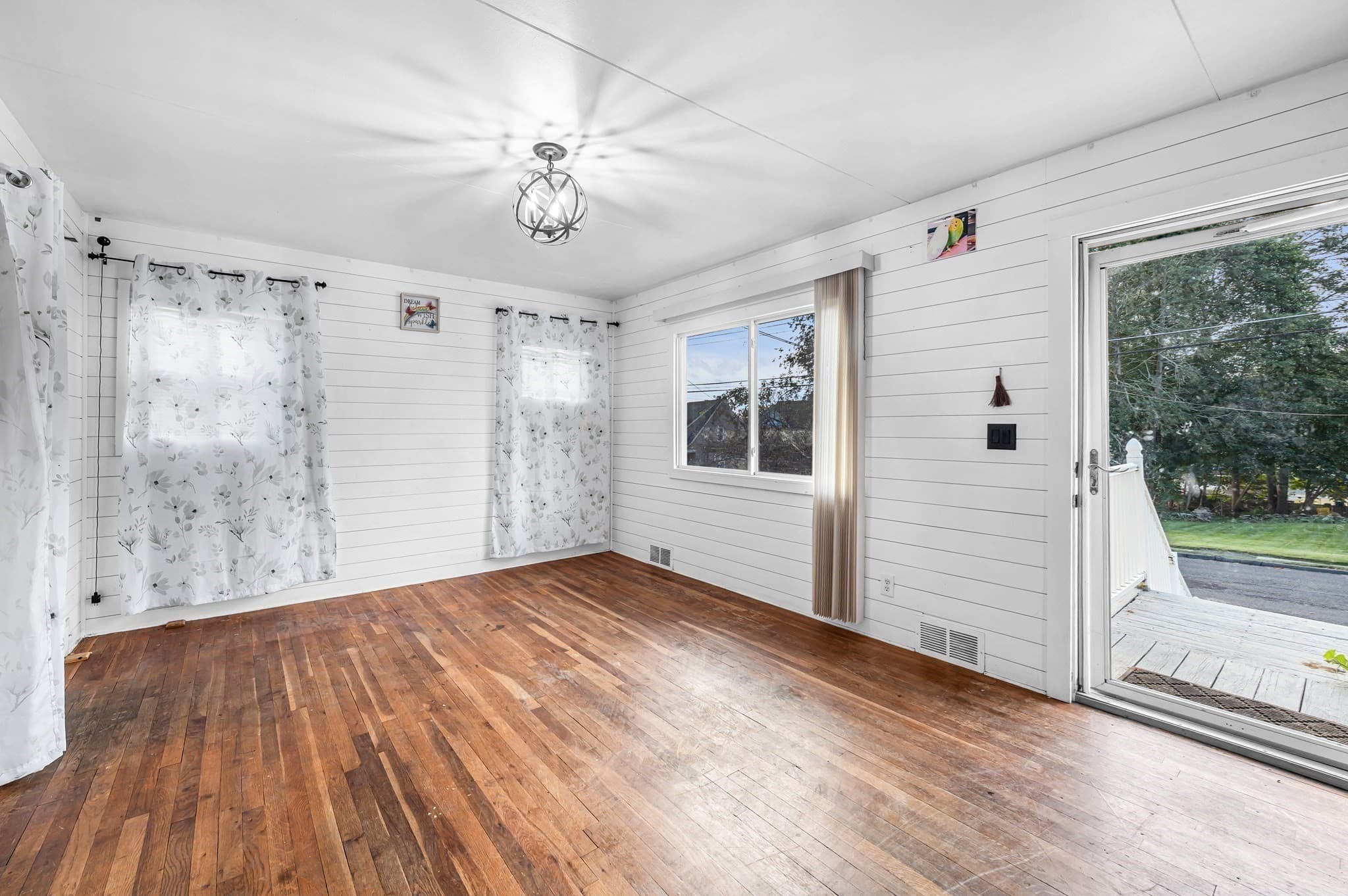 Single Family Residence at 66 Hillside Ave, West Springfield MA 01089, West Springfield, photo 4 of 30