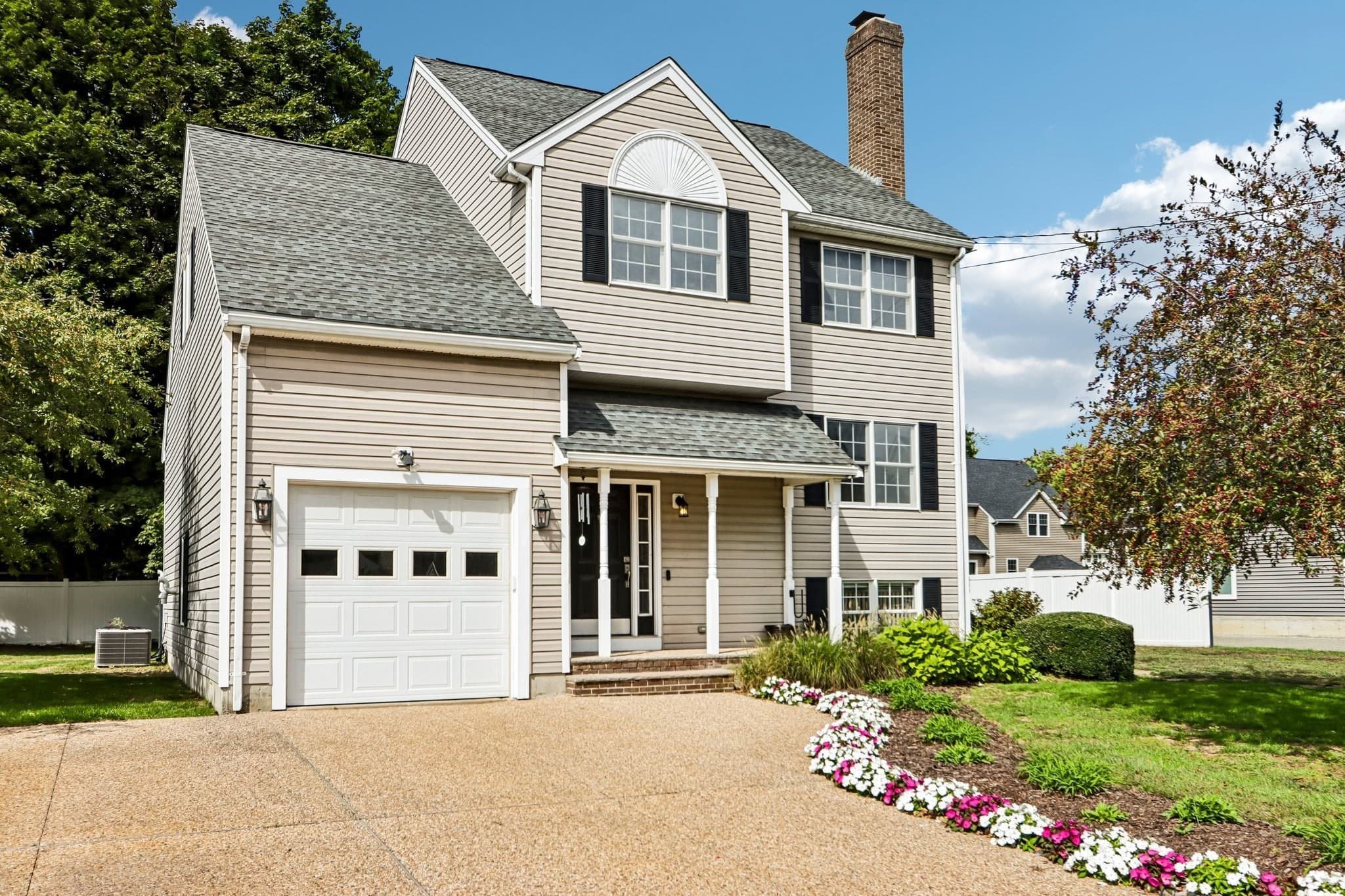 28 Hampden Ave, Burlington MA 01803