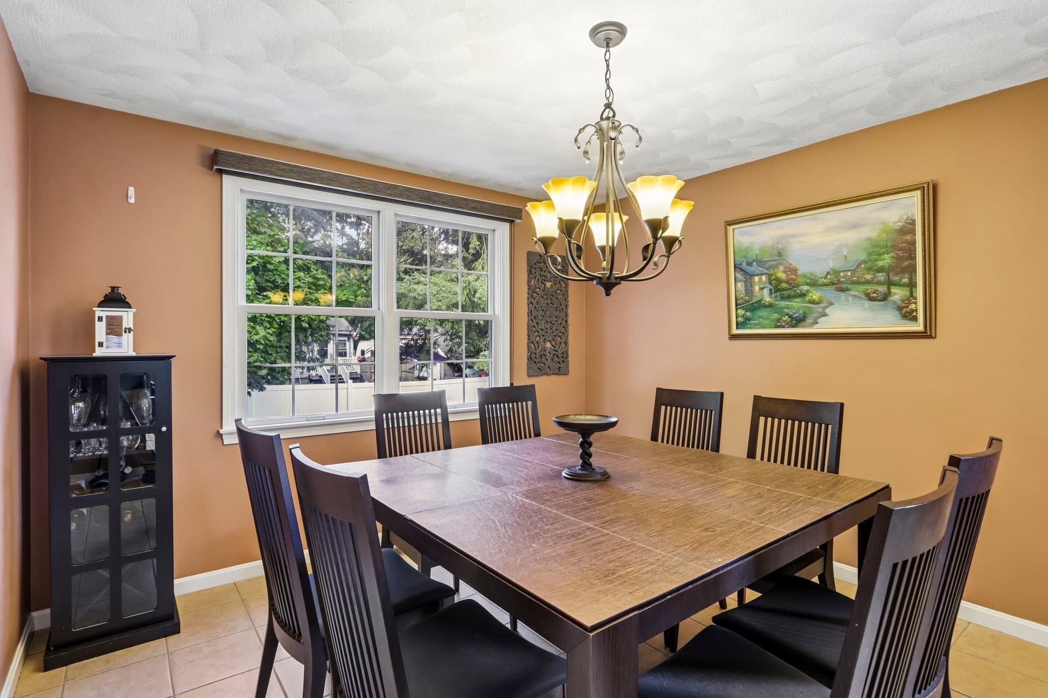 Single Family Residence at 28 Hampden Ave, Burlington MA 01803, Burlington, photo 4 of 41
