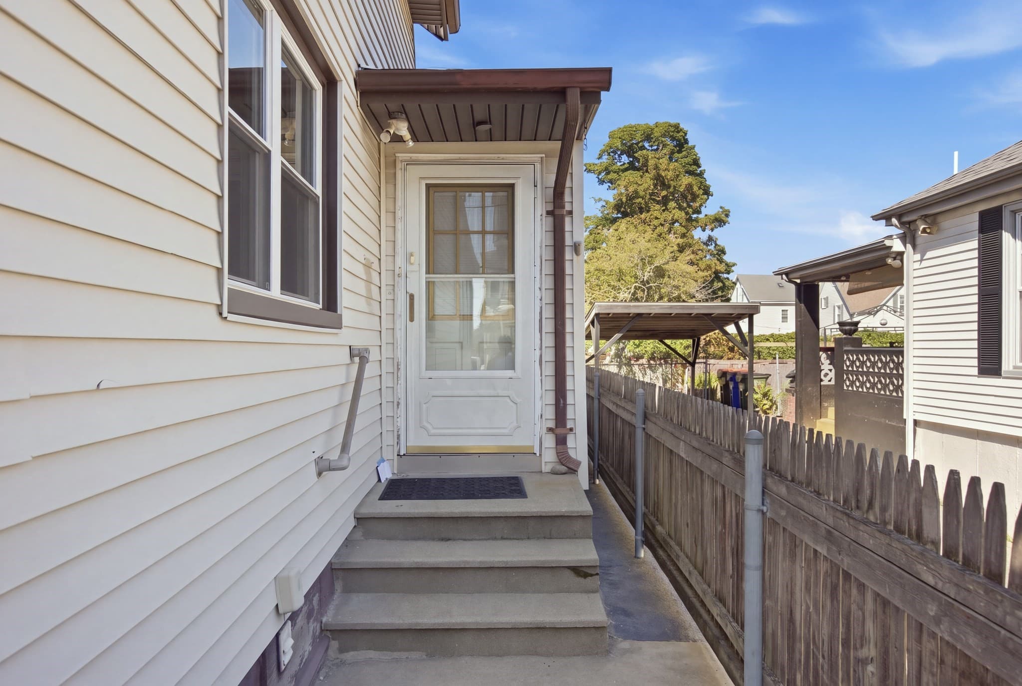 Single Family Residence at 148 Hamlet St, Fall River MA 02724, Fall River, photo 3 of 17