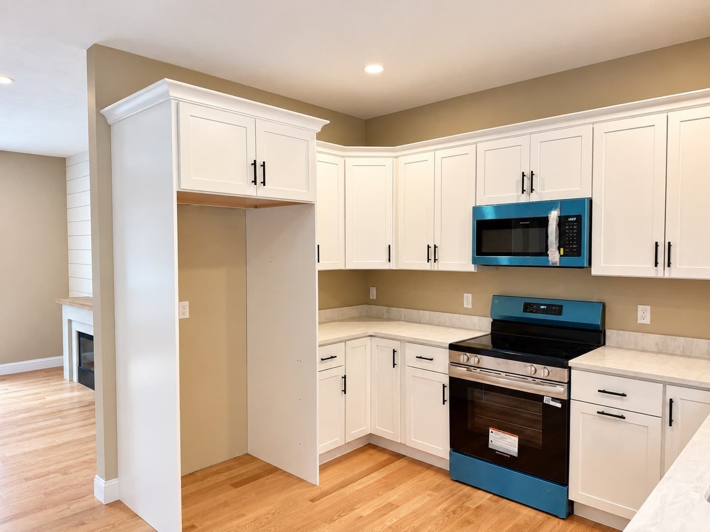 Single Family Residence at 23 Water St, Berkley MA 02779, Berkley, photo 9 of 42