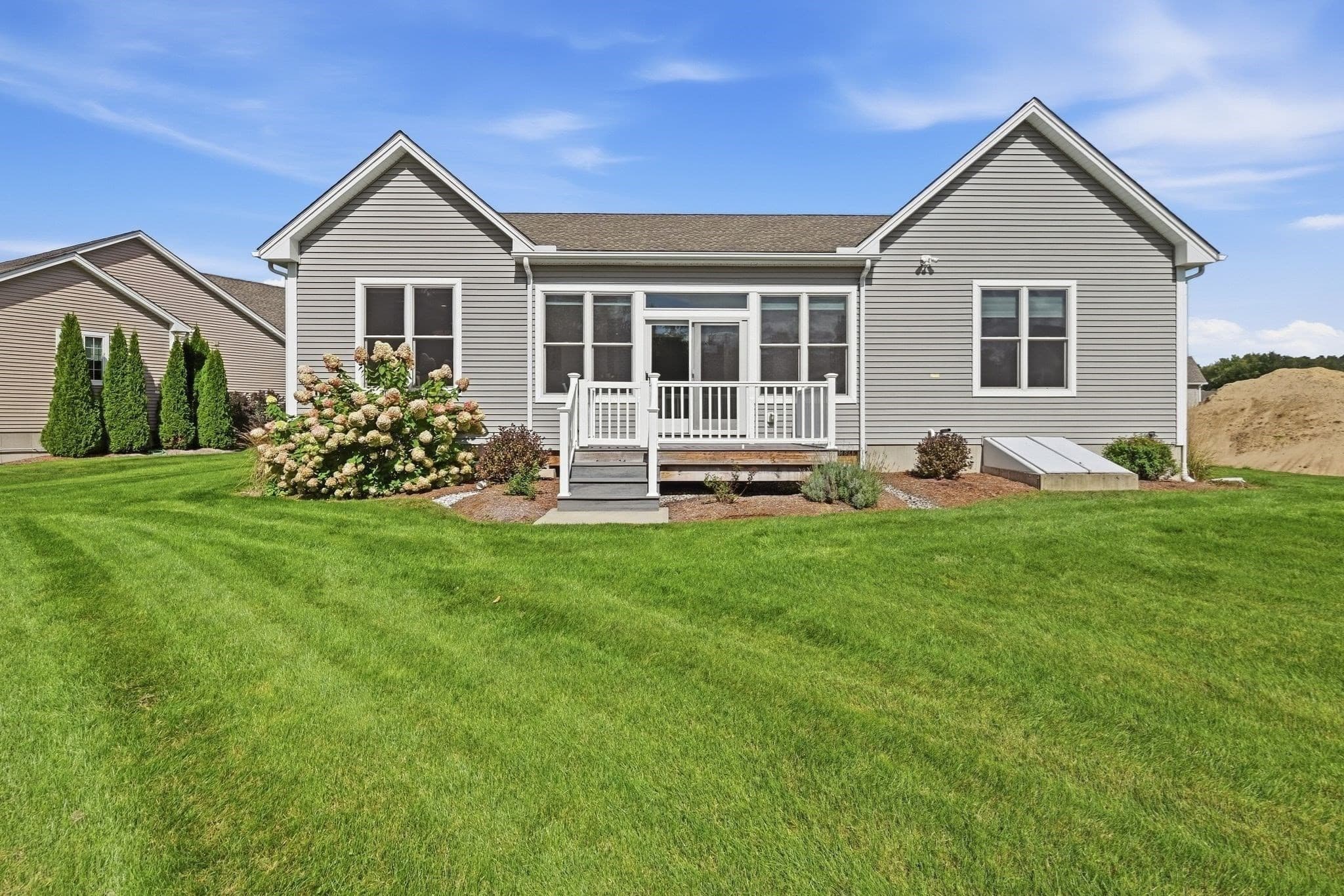 16 Ribbon Grass Ln # 16, East Longmeadow MA 01028