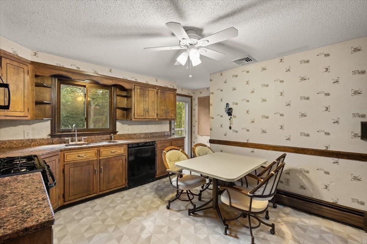 Single Family Residence at 95 Christopher Cr, Westport MA 02790, Westport, photo 13 of 41