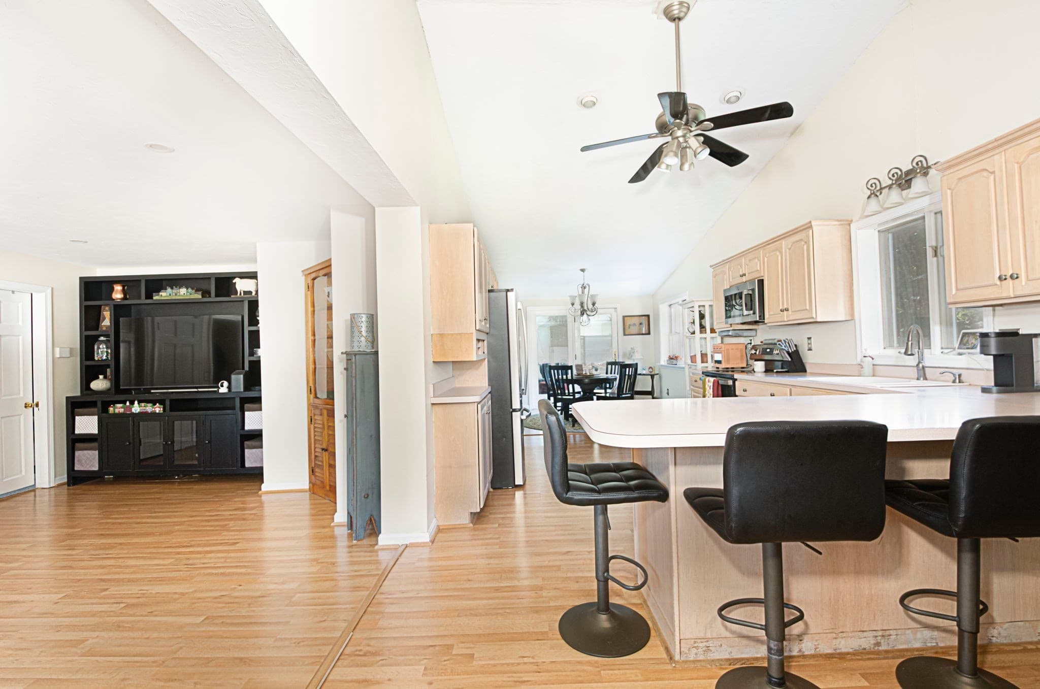 Single Family Residence at 24 Lake St, Hudson MA 01749, Hudson, photo 6 of 36