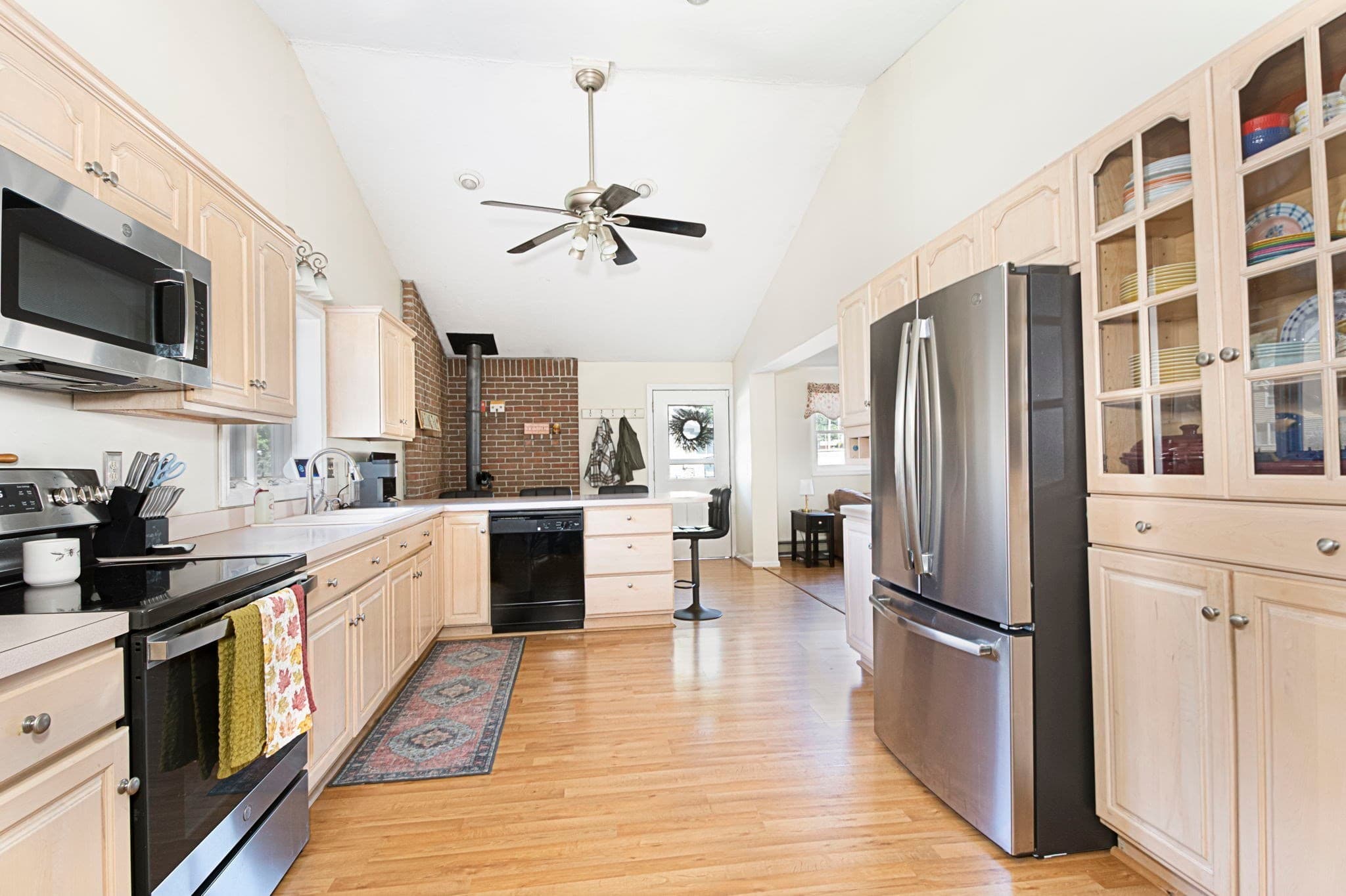 Single Family Residence at 24 Lake St, Hudson MA 01749, Hudson, photo 8 of 36