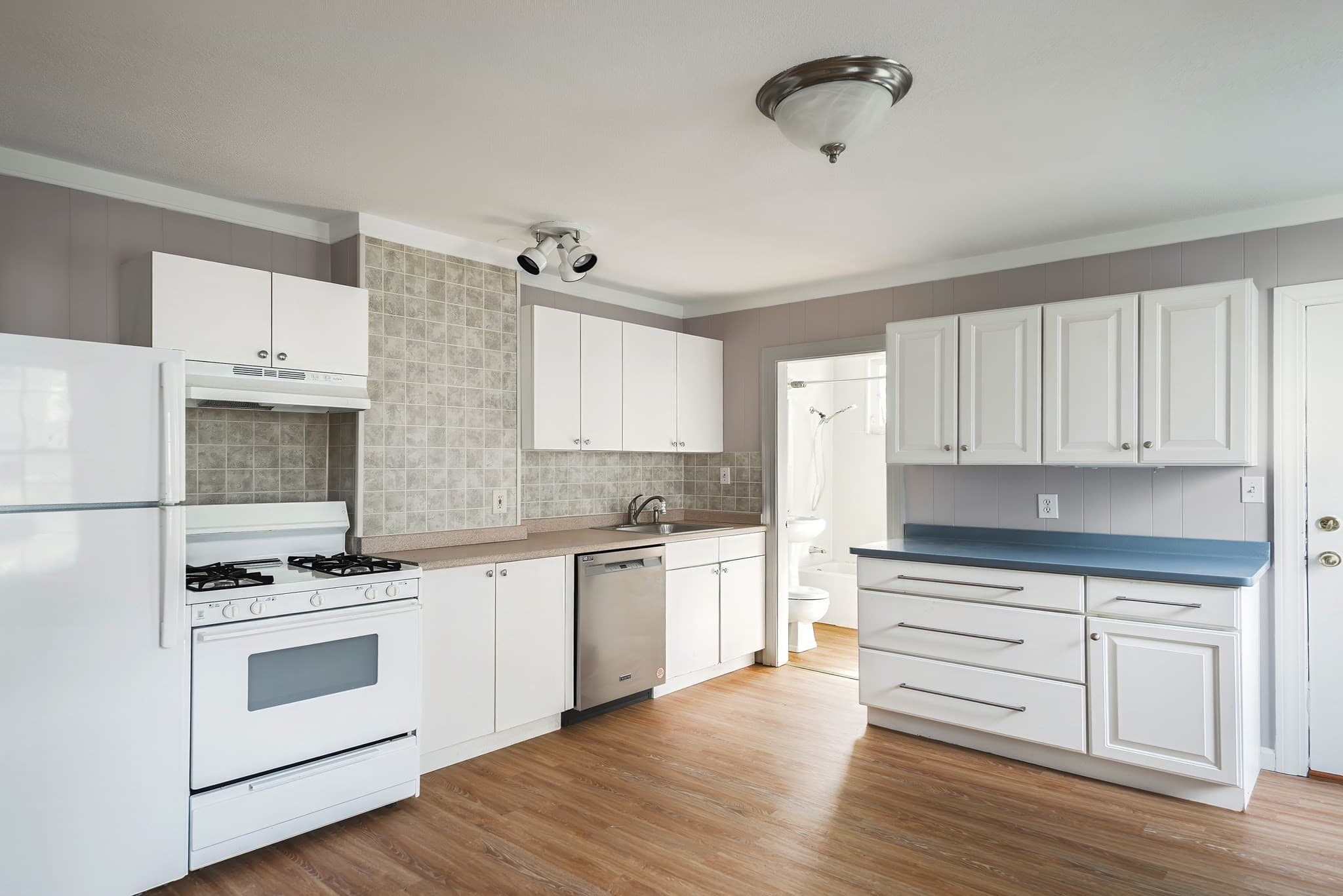 Condominium at 444 Main St # A, Haverhill MA 01830, Haverhill, photo 9 of 14