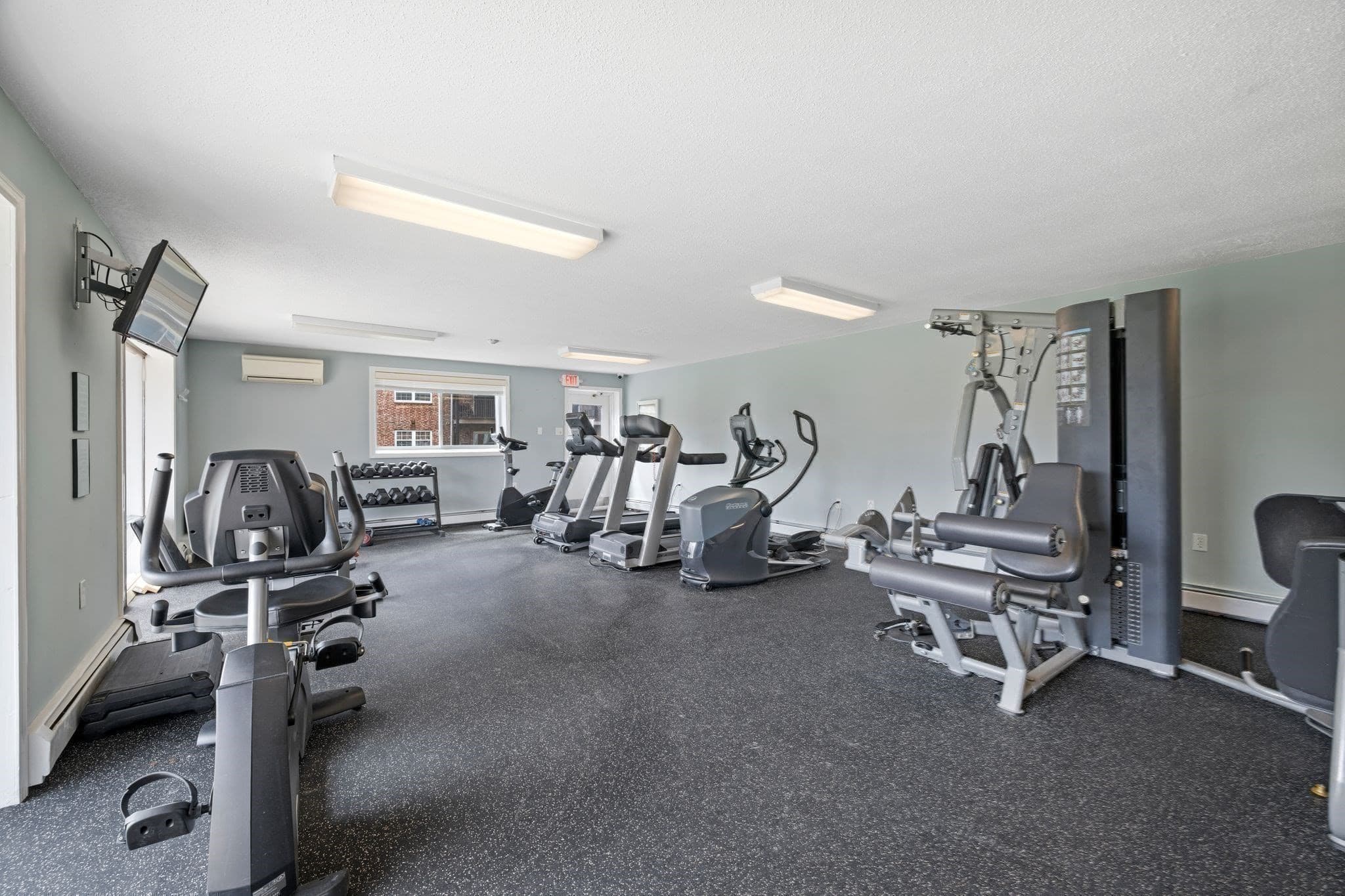 Condominium at 230 Chickering Rd # 12, North Andover MA 01845, North Andover, photo 16 of 22