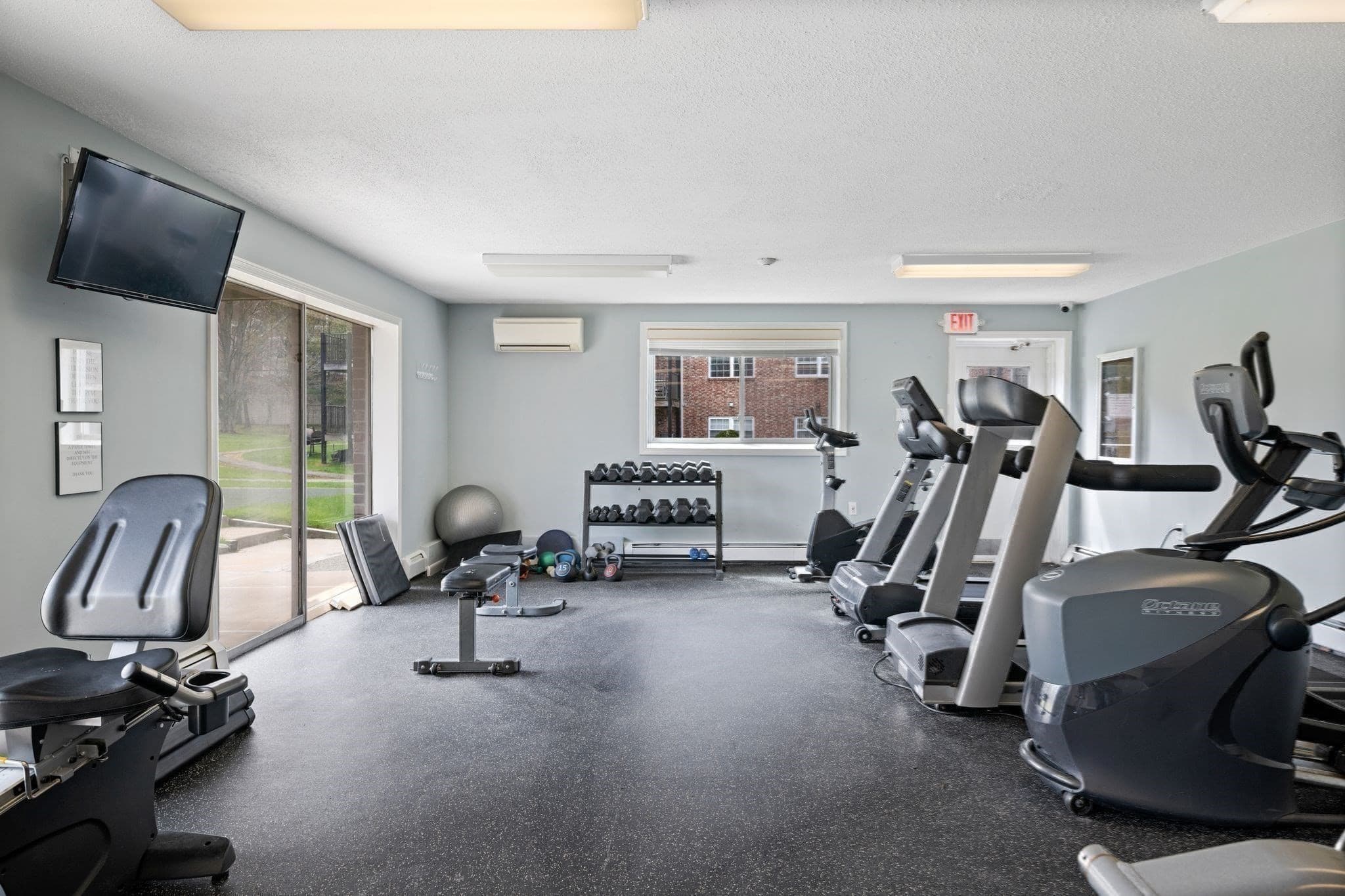 Condominium at 230 Chickering Rd # 12, North Andover MA 01845, North Andover, photo 15 of 22