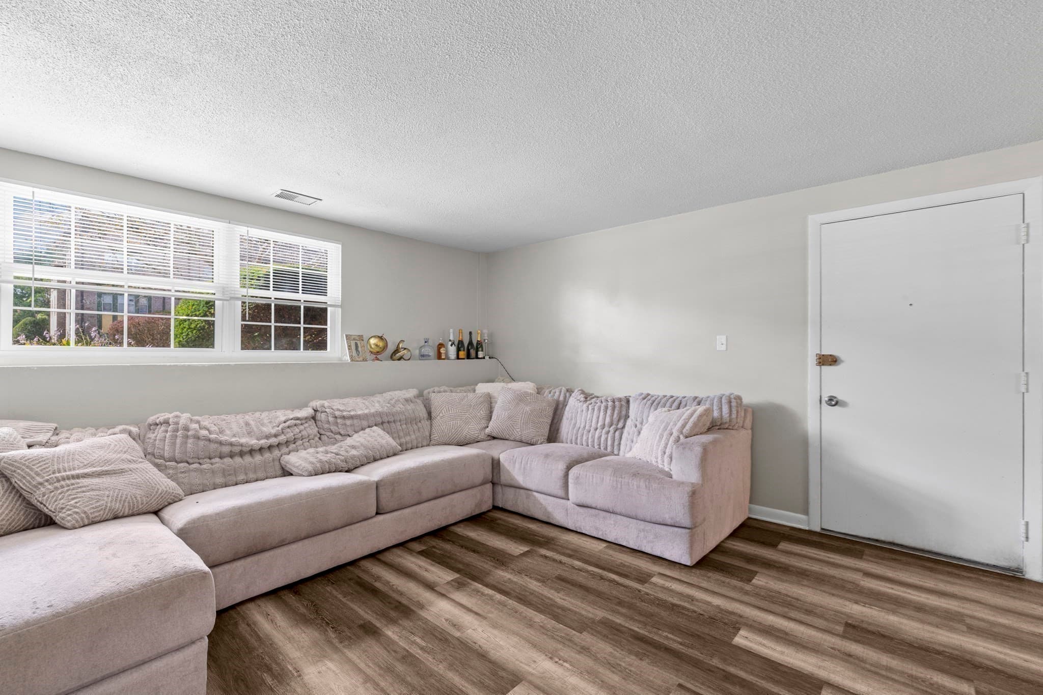 Condominium at 103 Oak Ln # 4, Brockton MA 02301, Brockton, photo 6 of 23