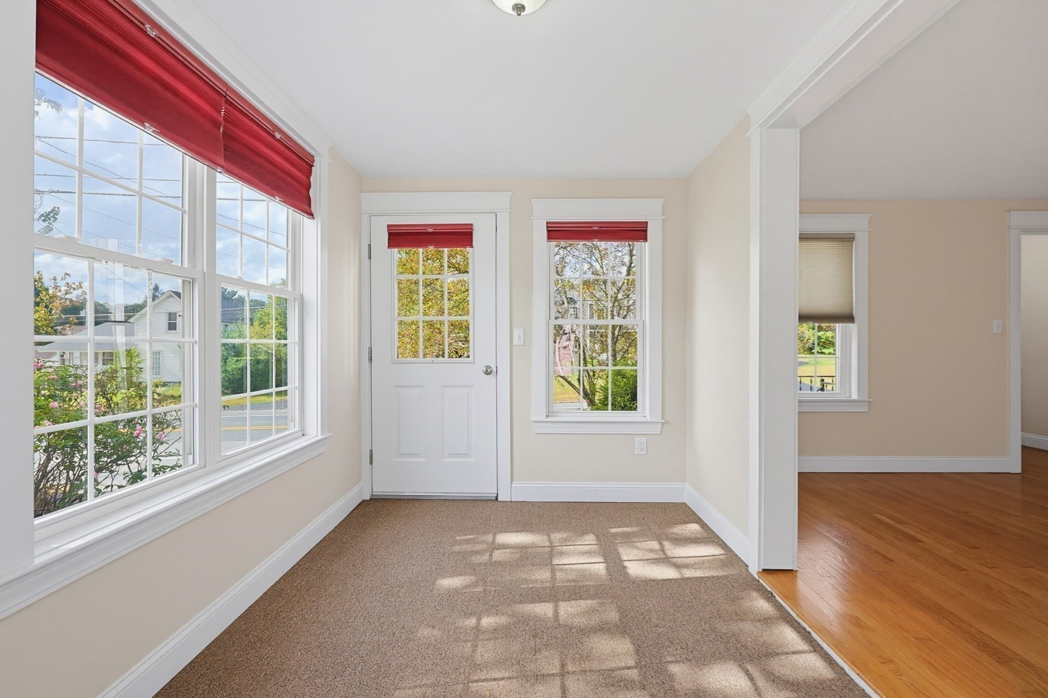 Single Family Residence at 2806 Providence Rd, Northbridge MA 01534, Northbridge, photo 9 of 42
