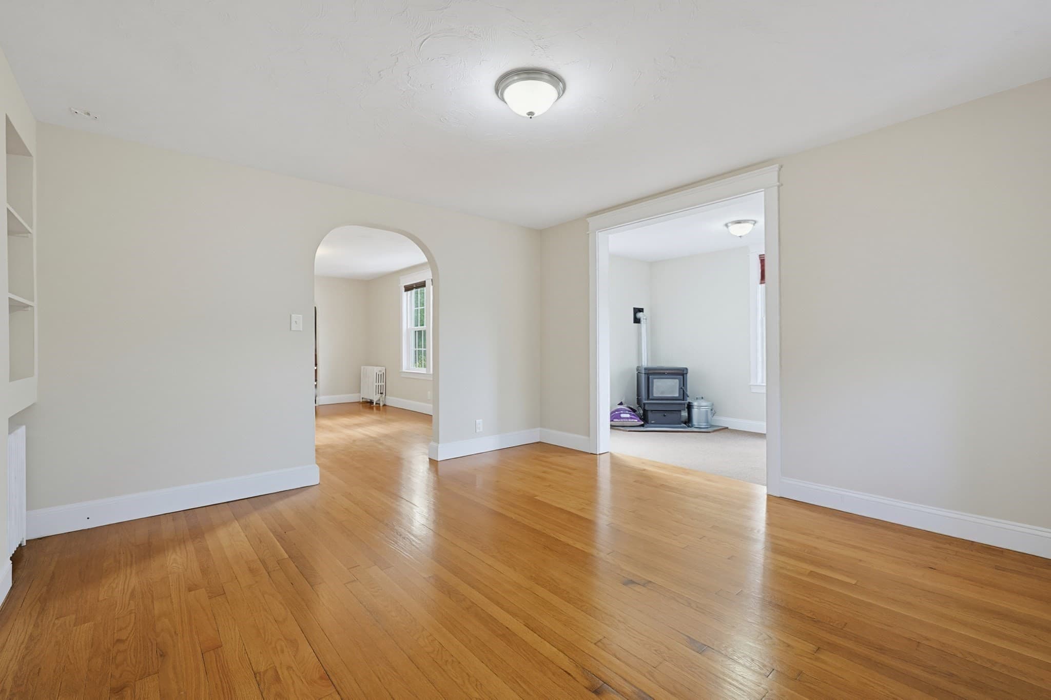 Single Family Residence at 2806 Providence Rd, Northbridge MA 01534, Northbridge, photo 10 of 42