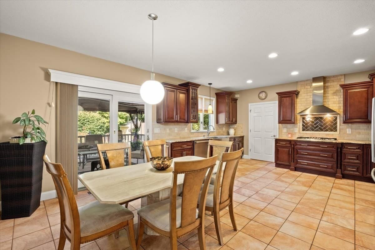 Single Family Residence at 84 Jane Howland Dr, Seekonk MA 02771, Seekonk, photo 8 of 42