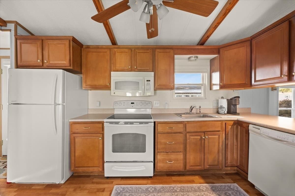 Mobile Home at 6 Viola Dr, Plainville MA 02762, Plainville, photo 9 of 25
