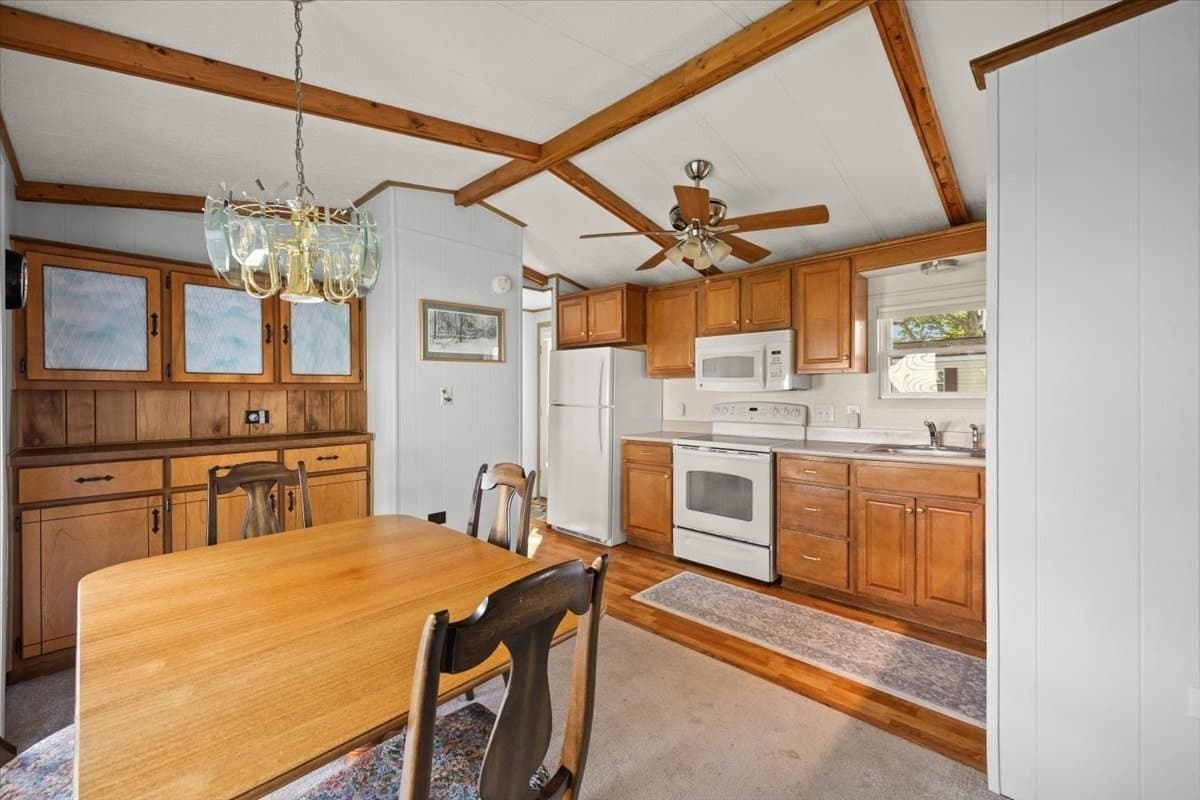 Mobile Home at 6 Viola Dr, Plainville MA 02762, Plainville, photo 8 of 25