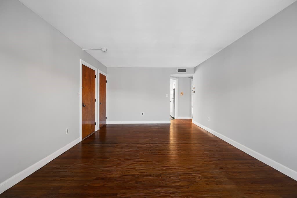 Condominium at 10 Ashland Street # 3R, Worcester MA 01609, Worcester, photo 9 of 16