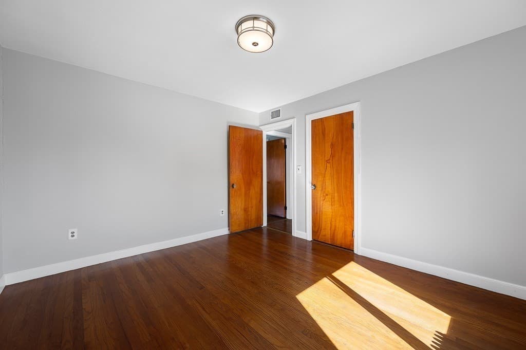 Condominium at 10 Ashland Street # 3R, Worcester MA 01609, Worcester, photo 11 of 16