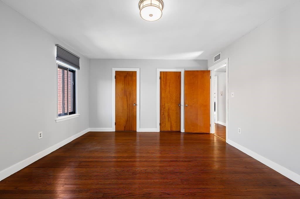 Condominium at 10 Ashland Street # 3R, Worcester MA 01609, Worcester, photo 8 of 16