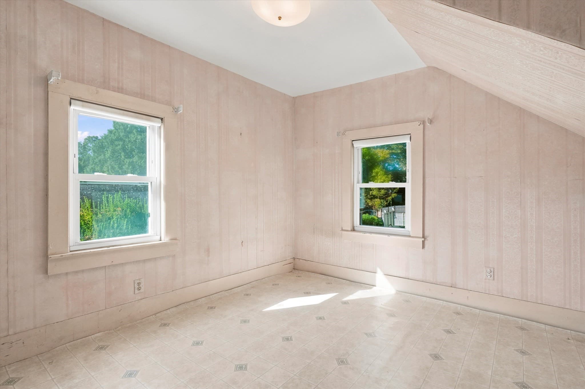 Single Family Residence at 164 Burrill St, Swampscott MA 01907, Swampscott, photo 27 of 40