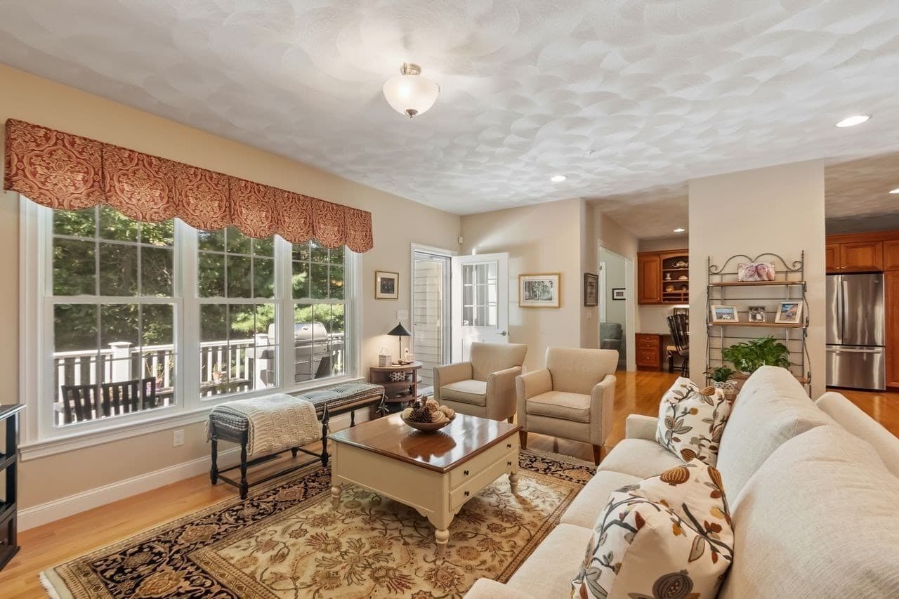 Condominium at 175 Cortland Drive # 175, North Andover MA 01845, North Andover, photo 9 of 35