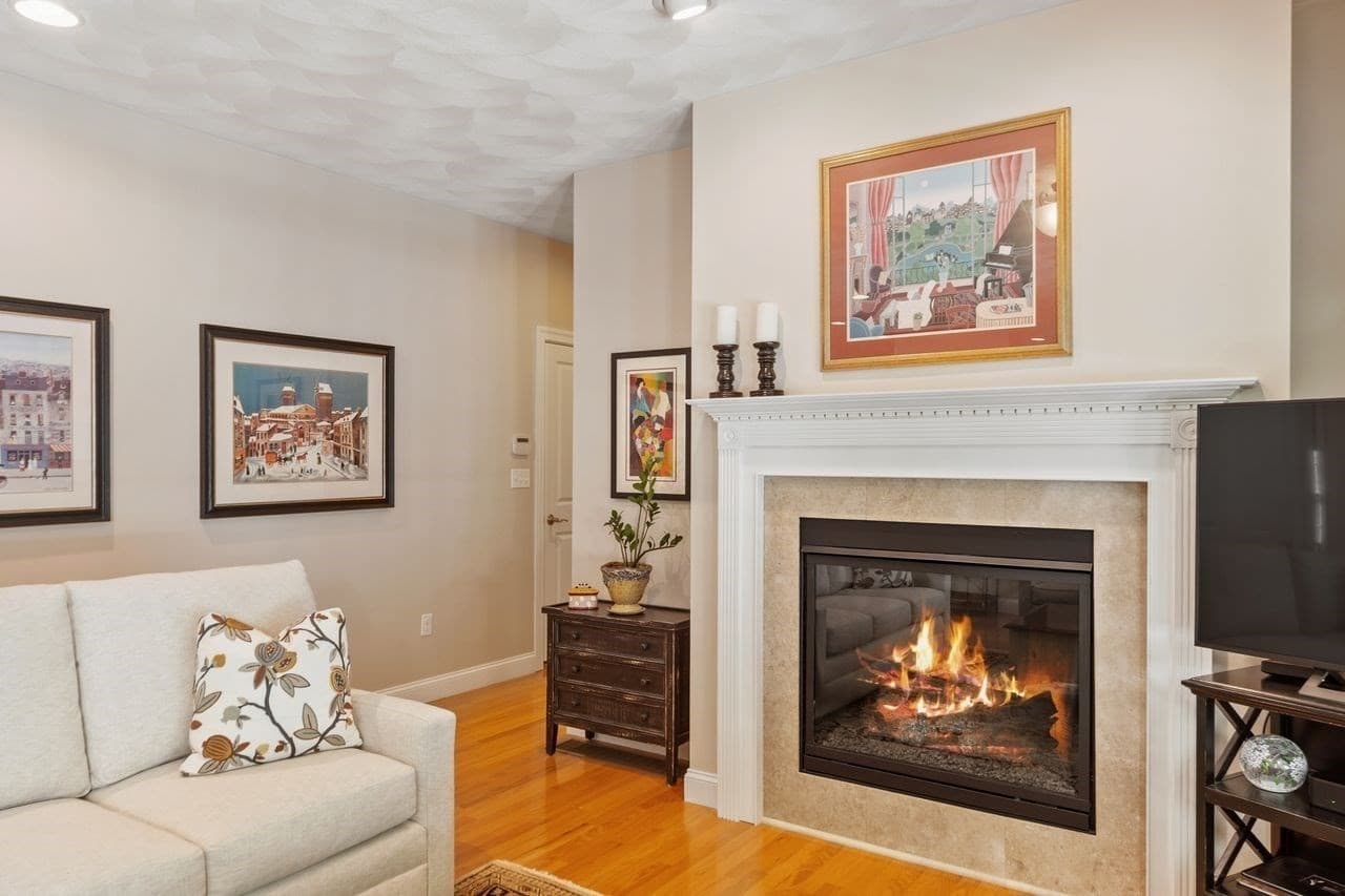 Condominium at 175 Cortland Drive # 175, North Andover MA 01845, North Andover, photo 10 of 35