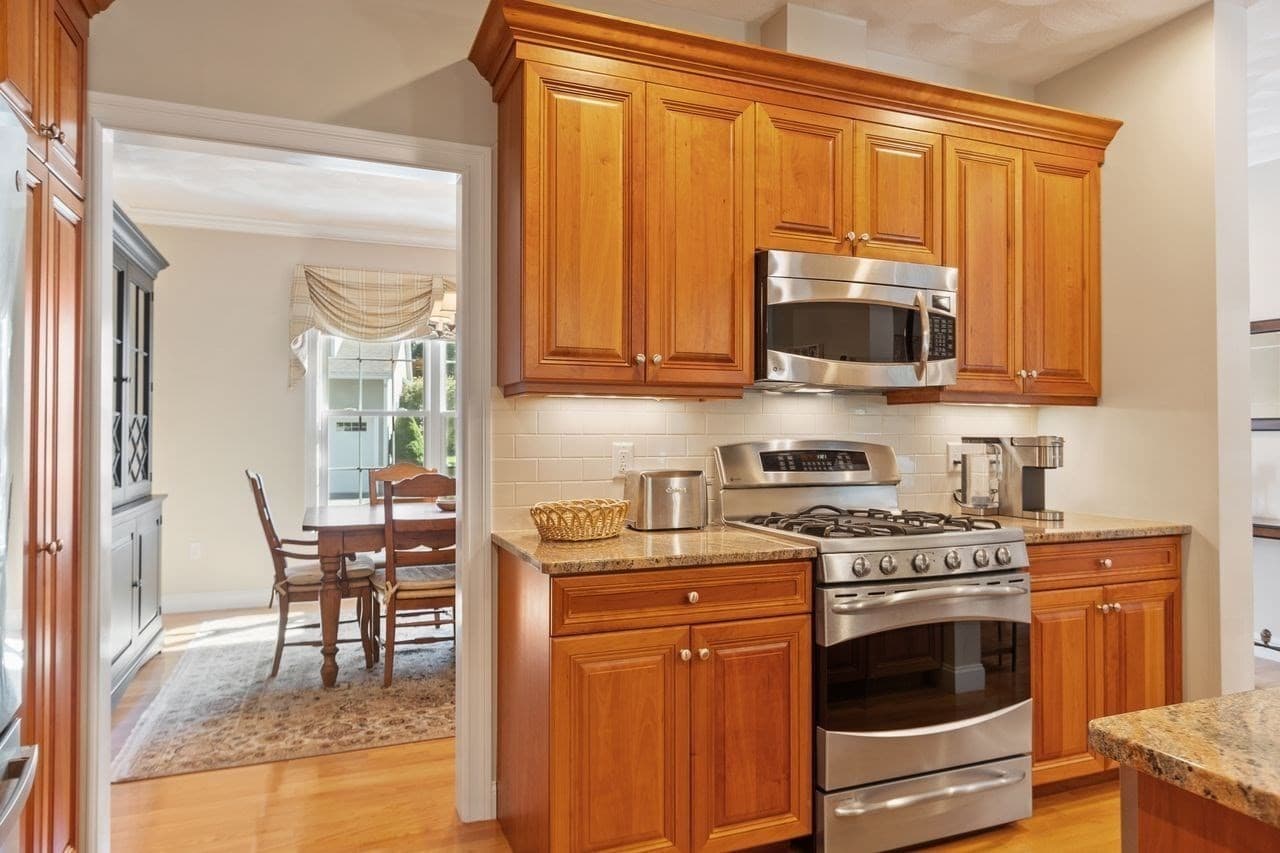 Condominium at 175 Cortland Drive # 175, North Andover MA 01845, North Andover, photo 11 of 35