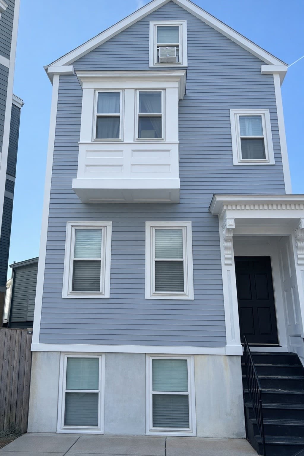 139 W 6th St # 2, Boston MA 02127