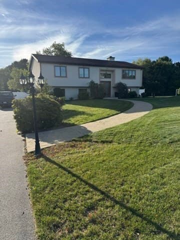 10 Radcliff Lane, Dartmouth MA 02747