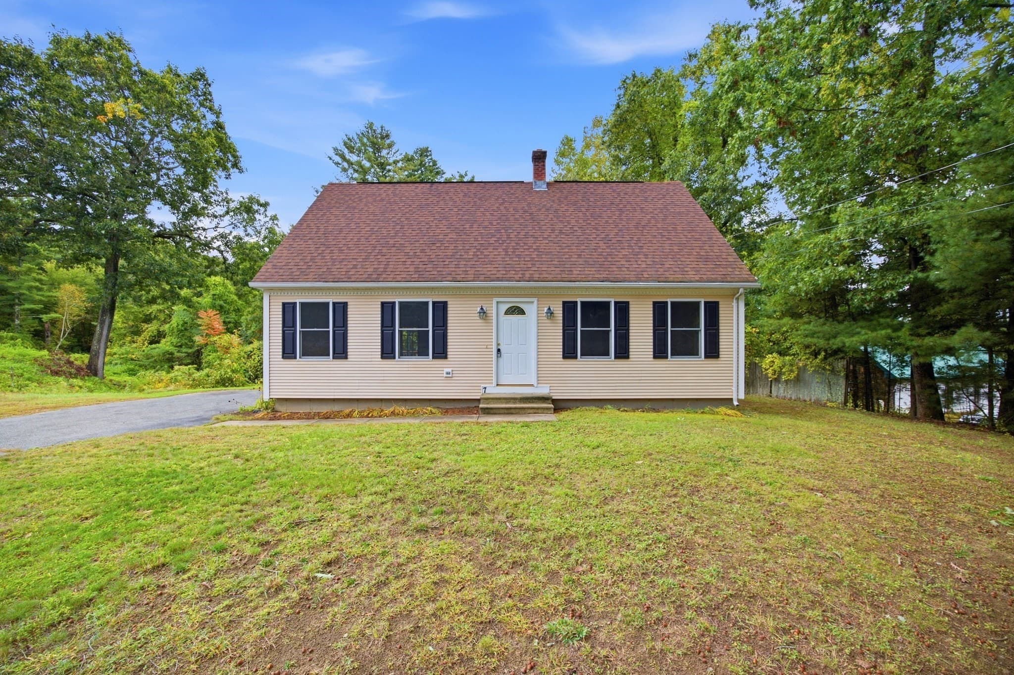 7 Beebe Rd, Monson MA 01057