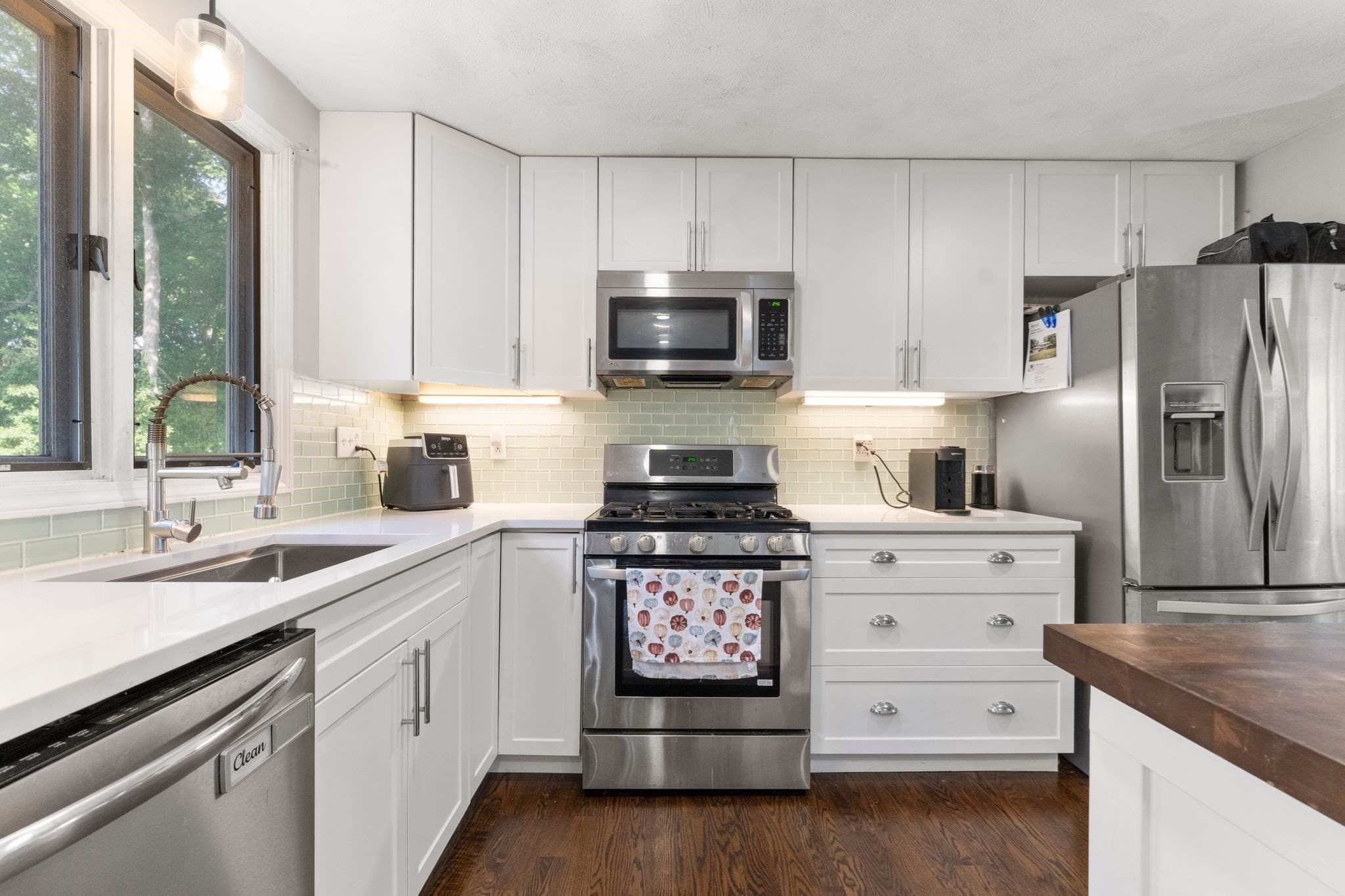Single Family Residence at 3 Carnegie Way, Attleboro MA 02703, Attleboro, photo 6 of 40