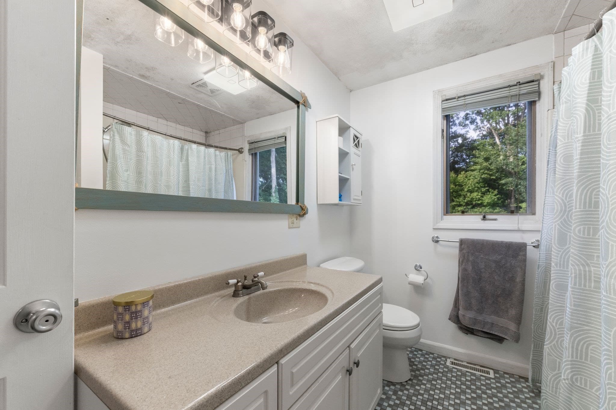 Single Family Residence at 3 Carnegie Way, Attleboro MA 02703, Attleboro, photo 13 of 40