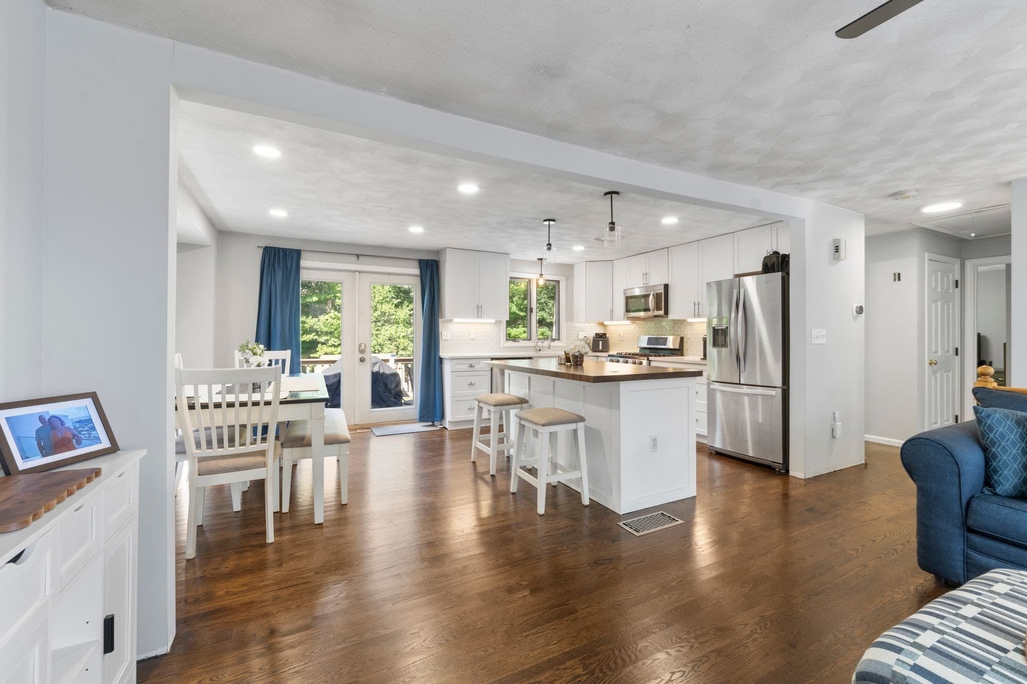 Single Family Residence at 3 Carnegie Way, Attleboro MA 02703, Attleboro, photo 4 of 40