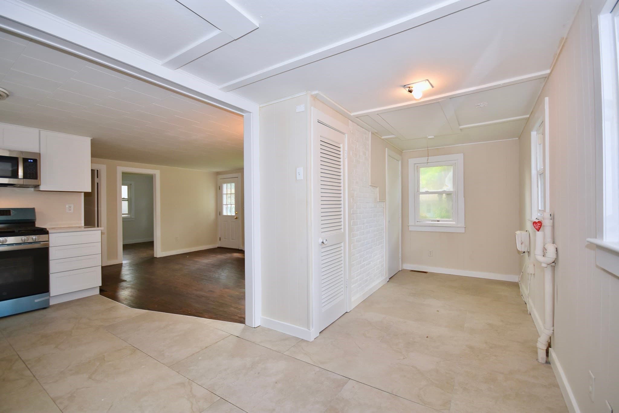 Single Family Residence at 12 Lake Rd E, Yarmouth MA 02673, Yarmouth, photo 7 of 19
