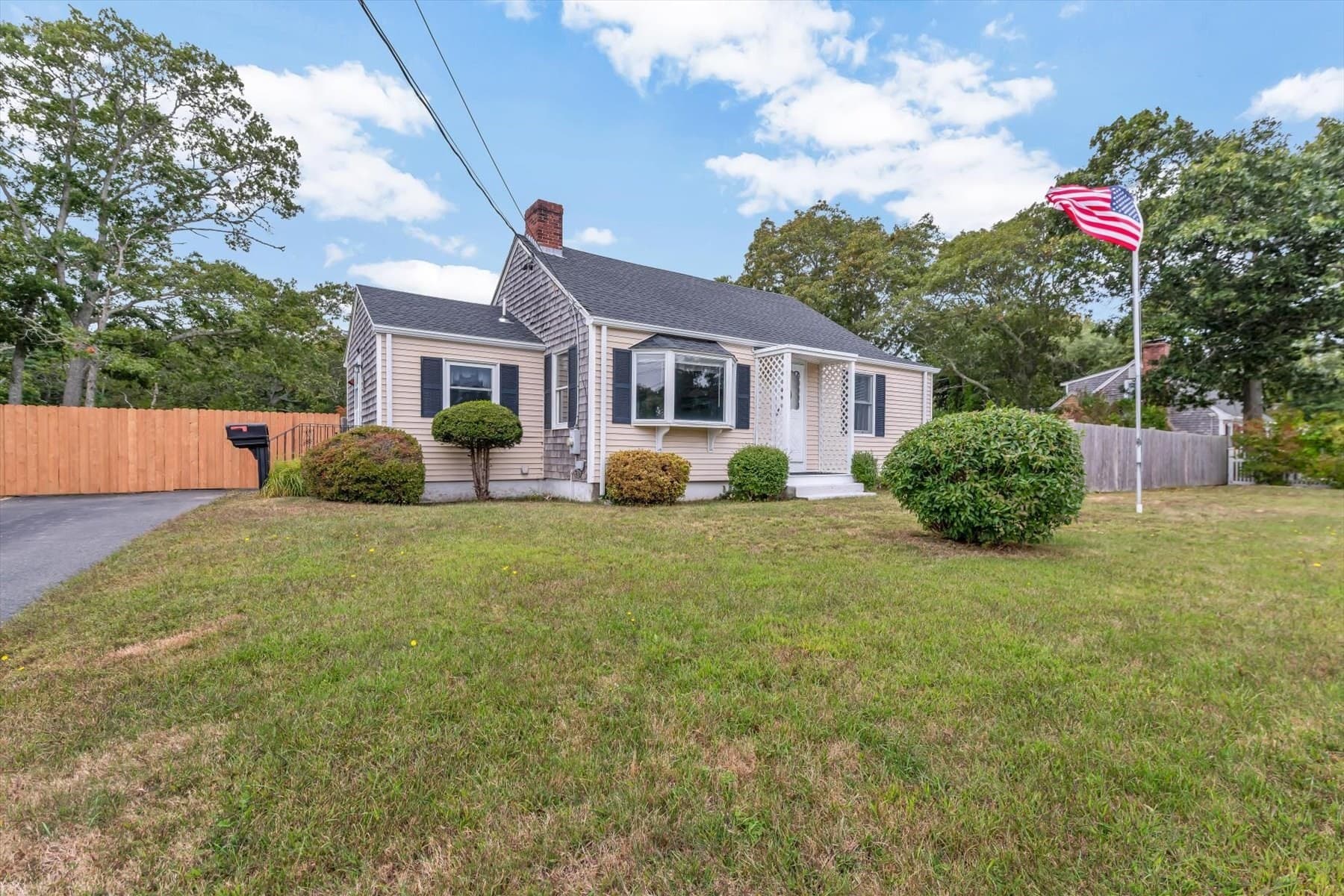 Single Family Residence at 7 Queens Bay Ln, Bourne MA 02532, Bourne, photo 2 of 42