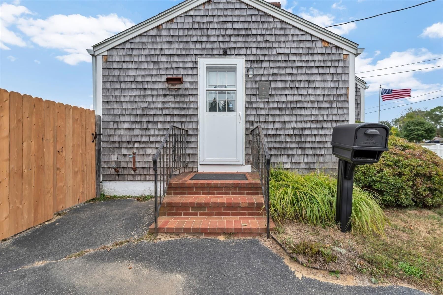 Single Family Residence at 7 Queens Bay Ln, Bourne MA 02532, Bourne, photo 42 of 42