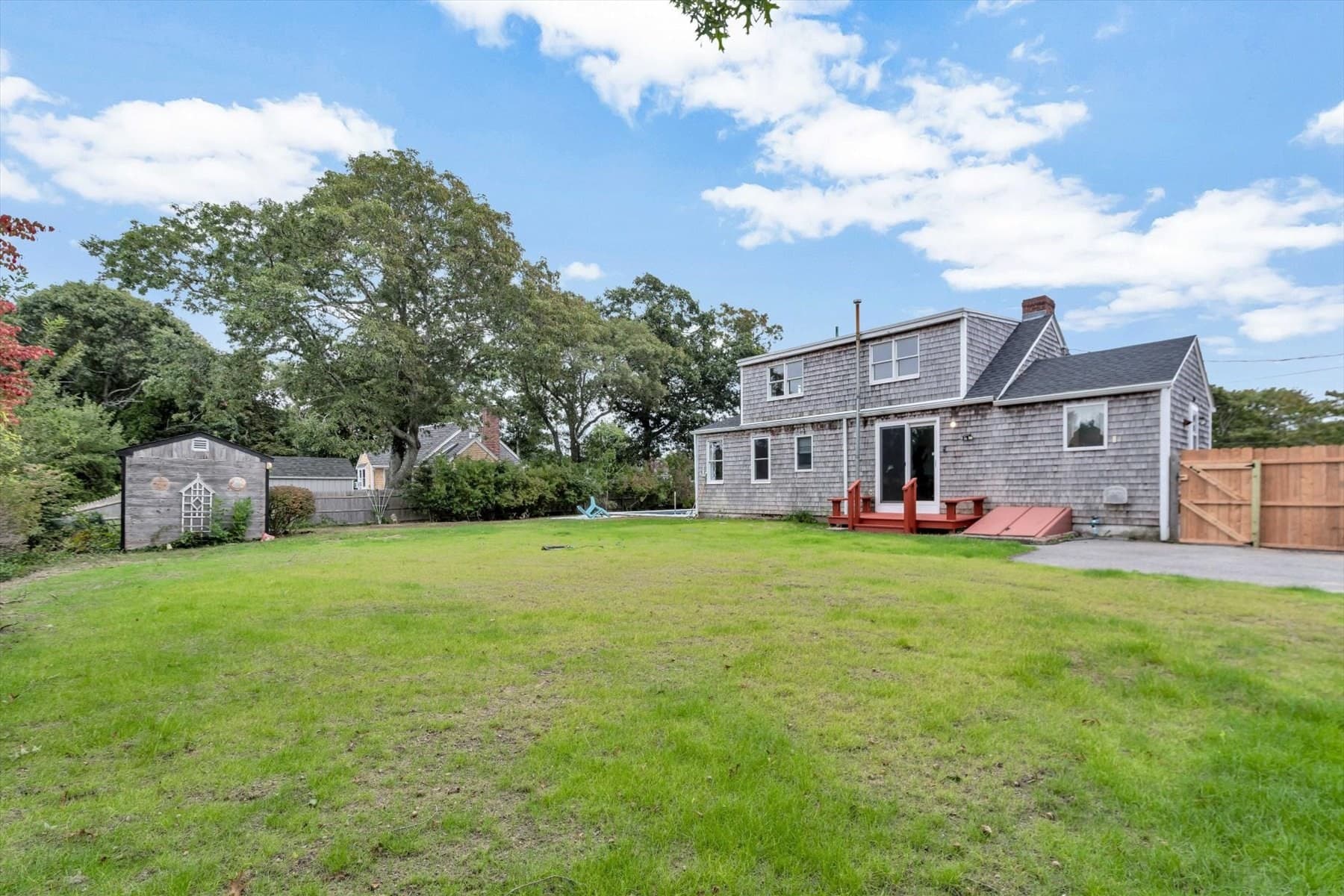Single Family Residence at 7 Queens Bay Ln, Bourne MA 02532, Bourne, photo 37 of 42