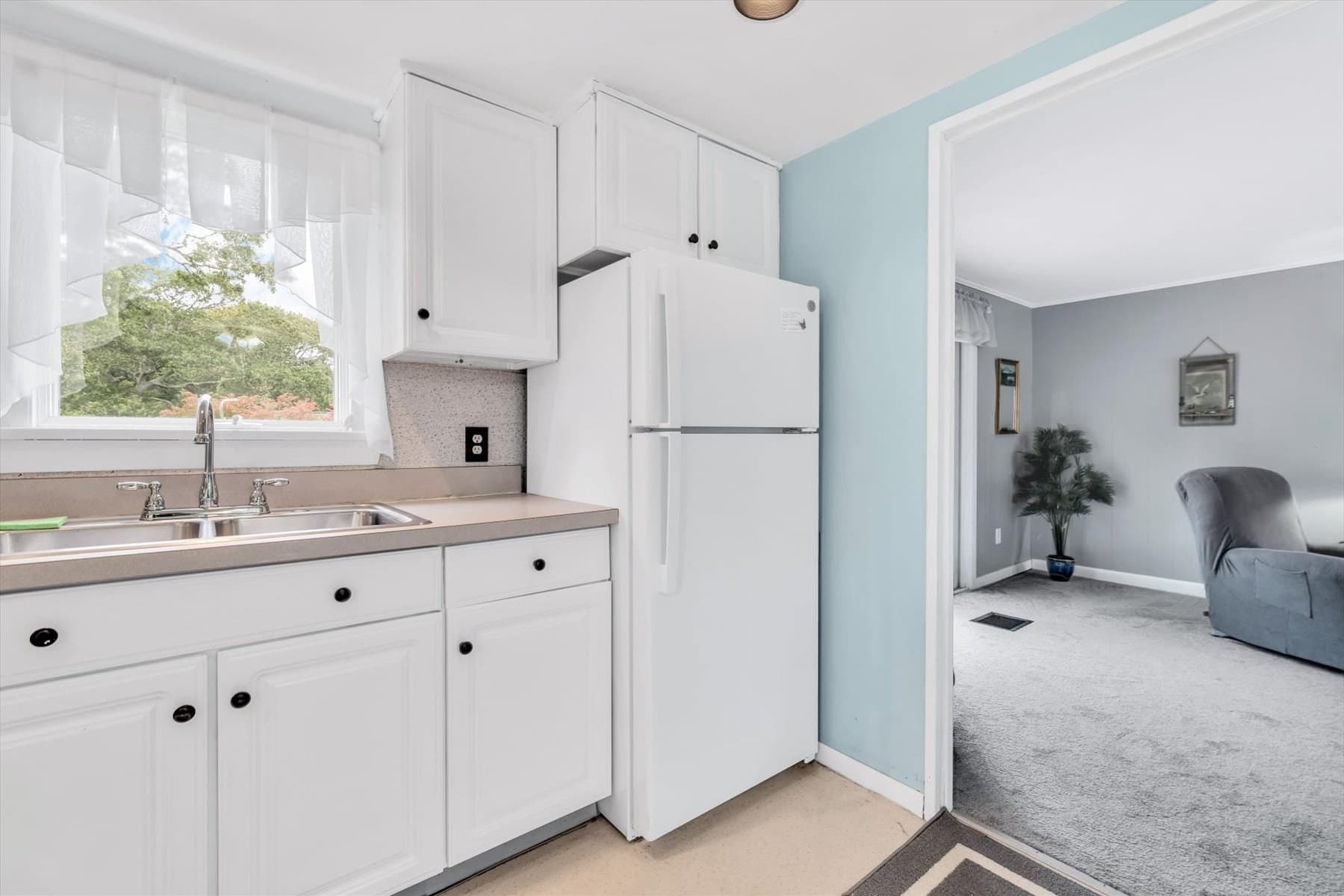 Single Family Residence at 7 Queens Bay Ln, Bourne MA 02532, Bourne, photo 4 of 42