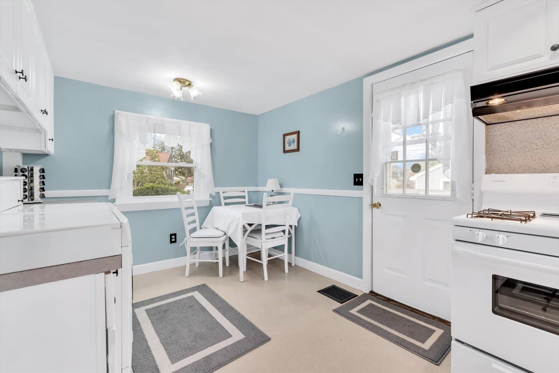 Single Family Residence at 7 Queens Bay Ln, Bourne MA 02532, Bourne, photo 8 of 42