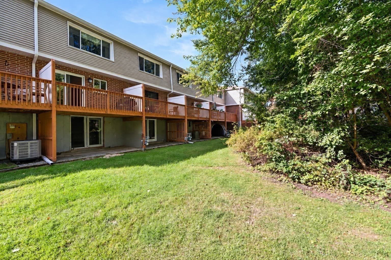 Condominium at 31 Farrwood Dr # 31, Haverhill MA 01835, Haverhill, photo 22 of 24