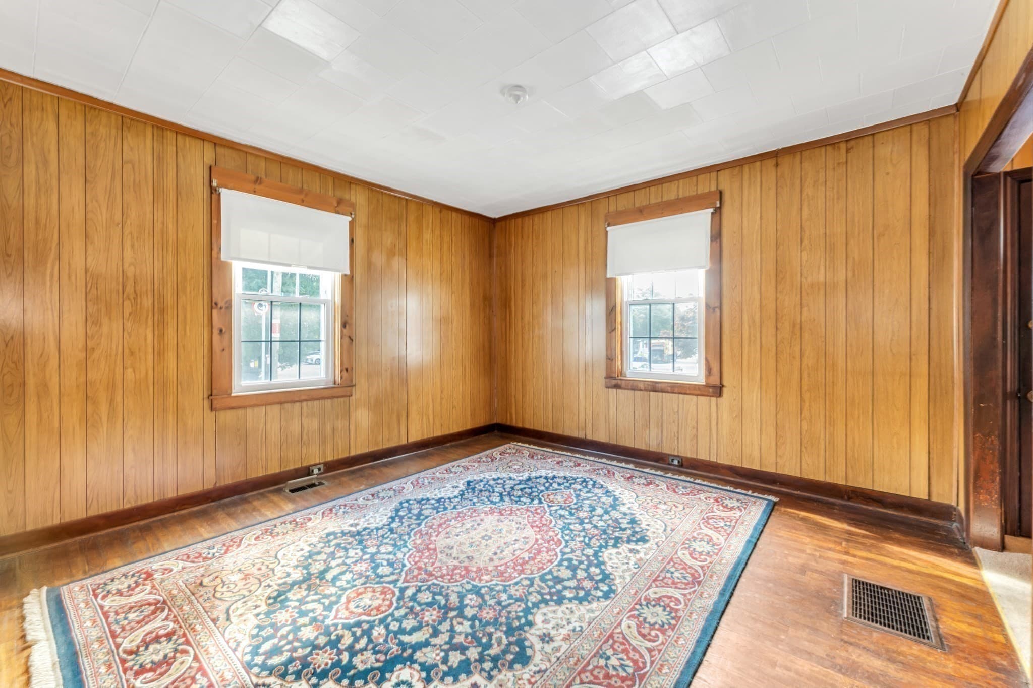 Single Family Residence at 22 Barry St, Boston MA 02136, Boston, photo 9 of 38