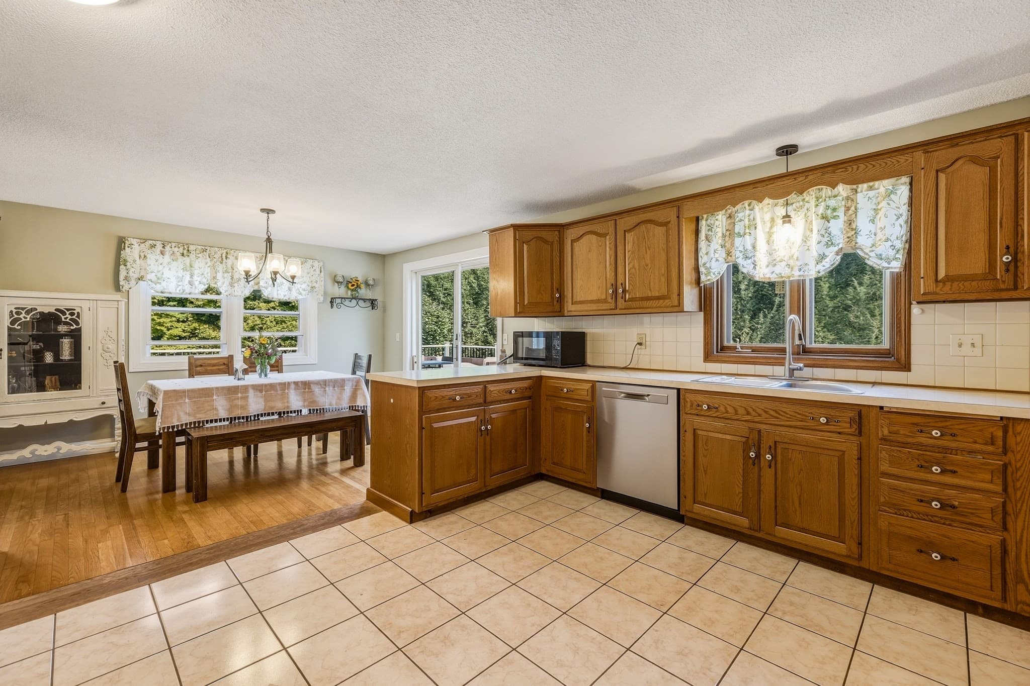Single Family Residence at 10 Nowak Avenue, Ludlow MA 01056, Ludlow, photo 25 of 42