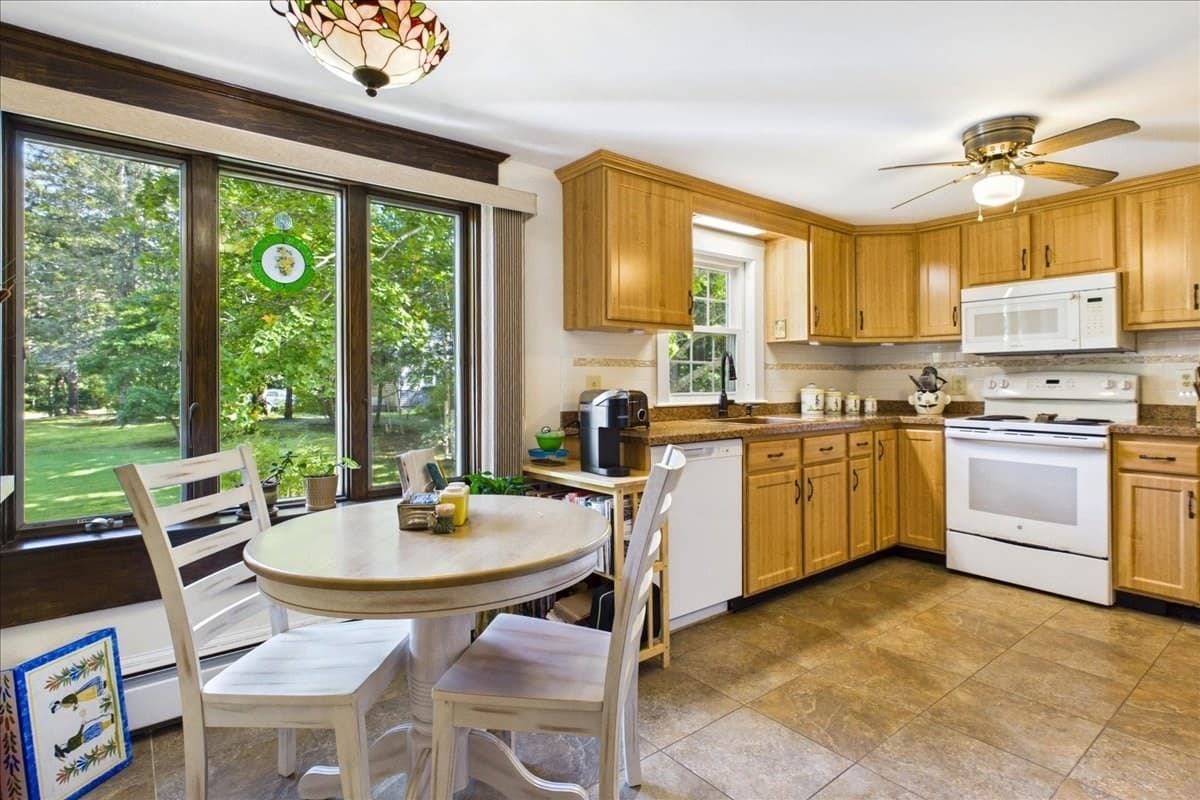 Single Family Residence at 1876 Phinneys Ln, Barnstable MA 02630, Barnstable, photo 7 of 40
