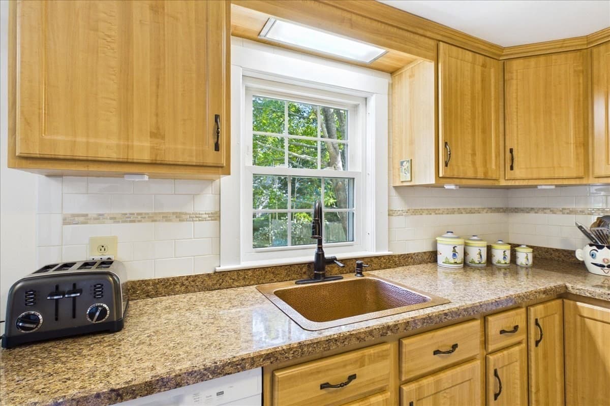 Single Family Residence at 1876 Phinneys Ln, Barnstable MA 02630, Barnstable, photo 5 of 40