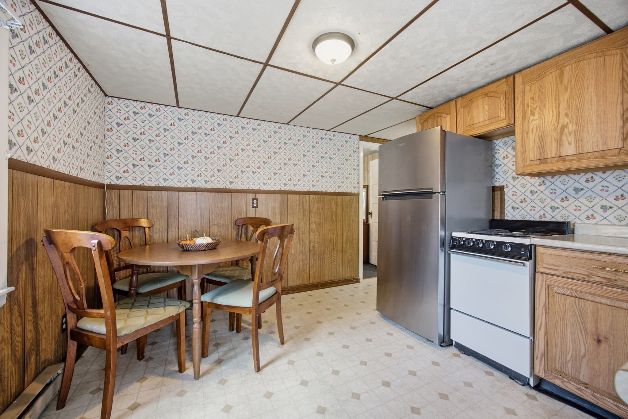Single Family Residence at 12 Second Ave, Lakeville MA 02347, Lakeville, photo 6 of 31