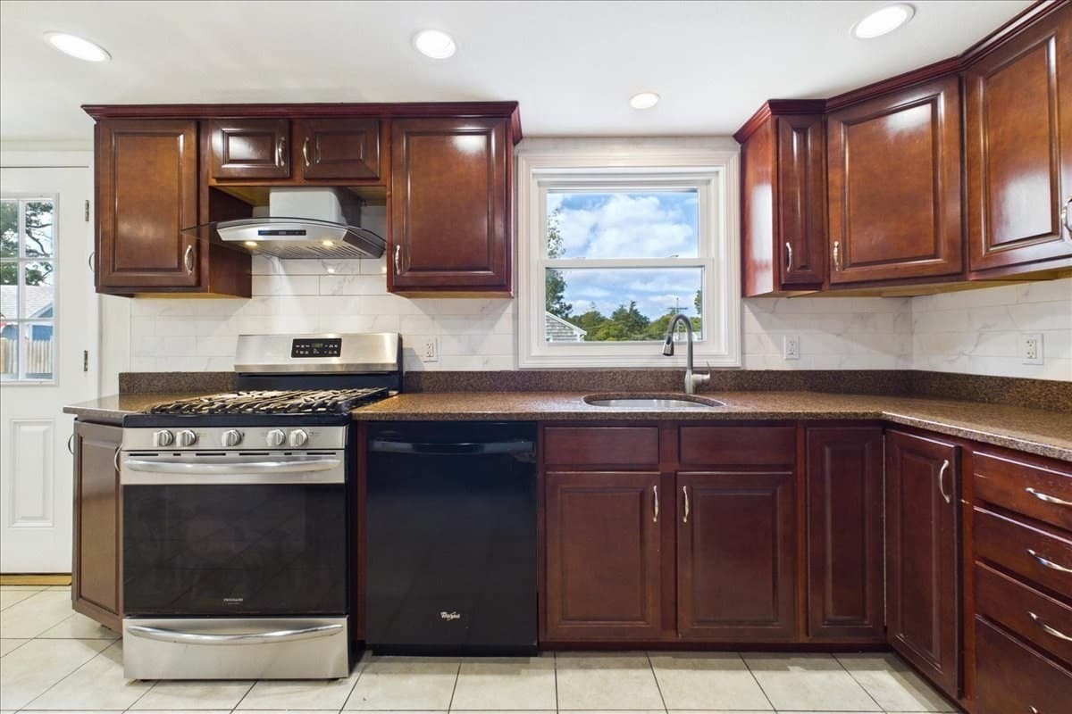 Single Family Residence at 42 Hazelmoor Rd, Yarmouth MA 02664, Yarmouth, photo 6 of 42