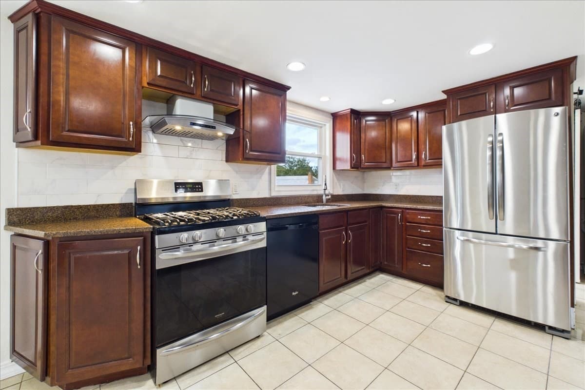 Single Family Residence at 42 Hazelmoor Rd, Yarmouth MA 02664, Yarmouth, photo 4 of 42