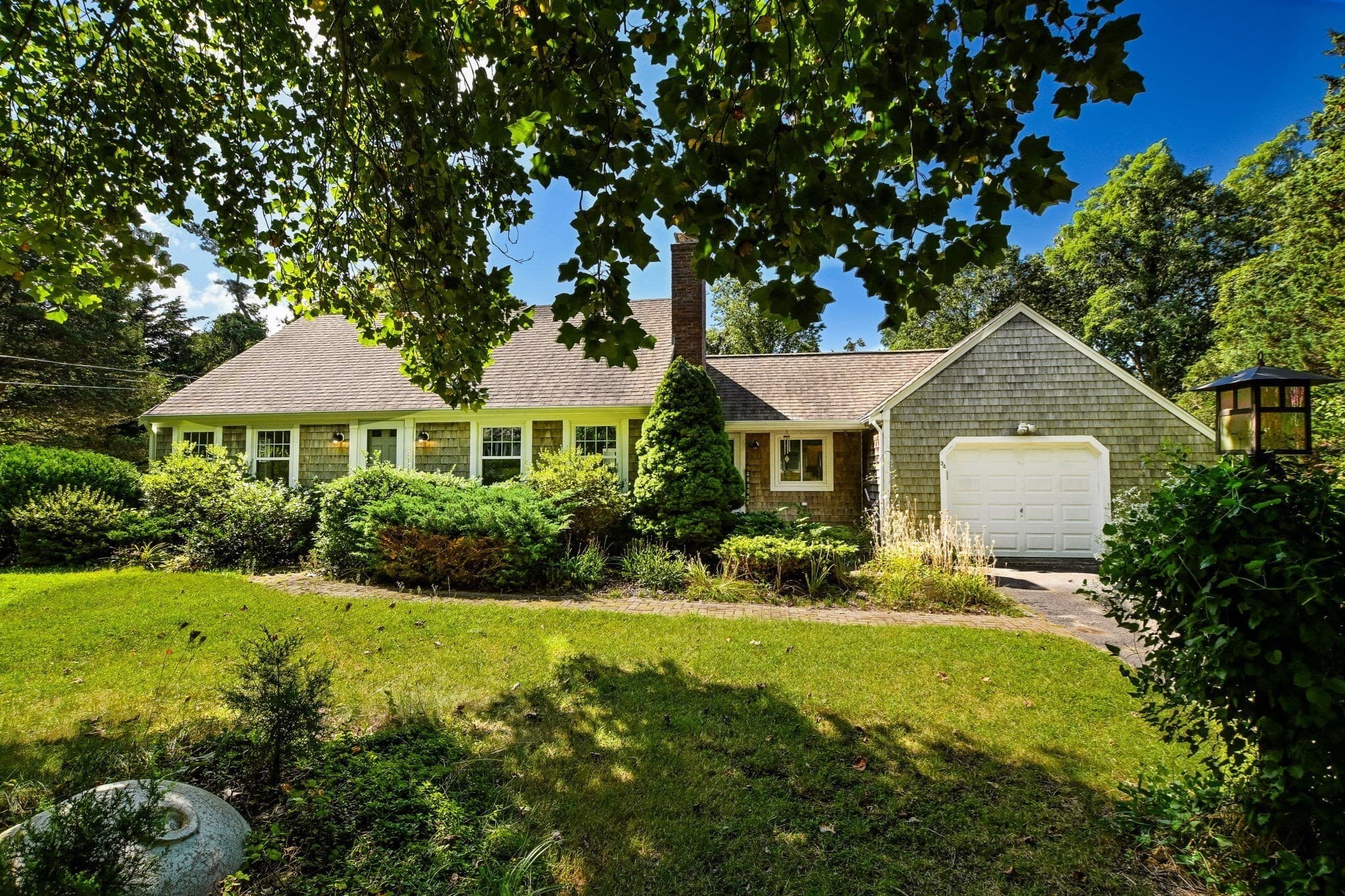 34 Bob White Ln, Falmouth MA 02540
