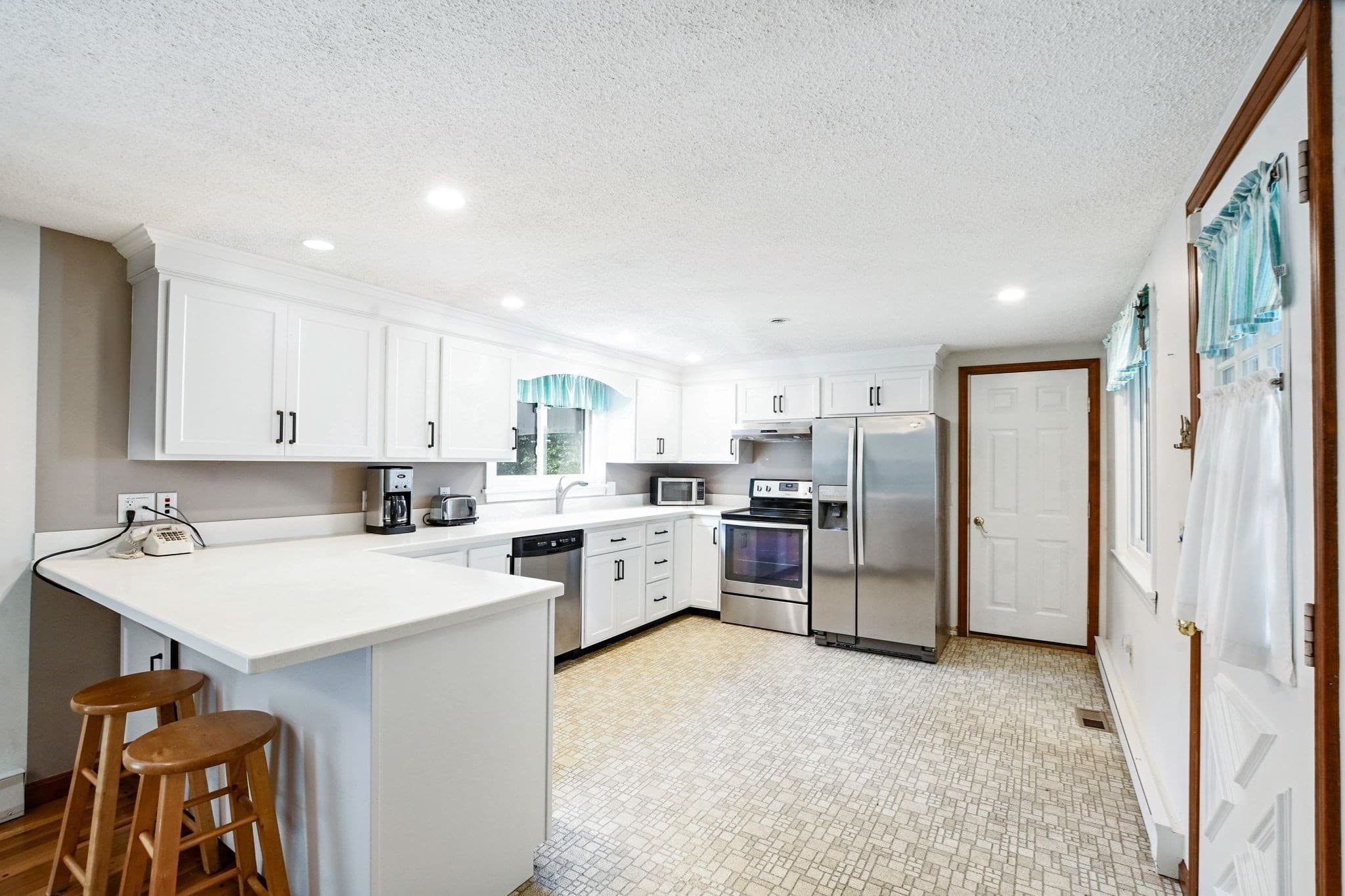 Single Family Residence at 34 Bob White Ln, Falmouth MA 02540, Falmouth, photo 14 of 29